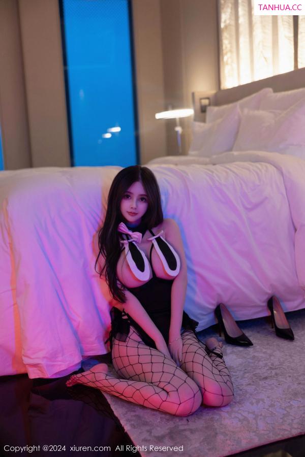   [XiuRen]高清写真图 2024.06.21 No.8736 奶喵喵 妩媚丰腴第53张图片